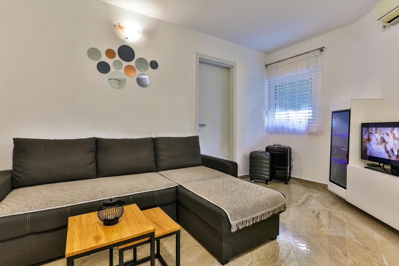 Zara Apartment Budva Exterior foto